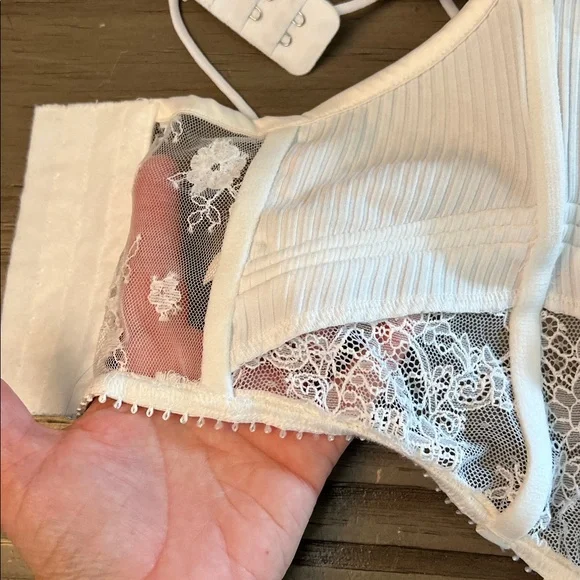 FOR LOVE AND LEMONS DAHLIA WHITE CORSET/BUSTIER LARGE - Picture 14 of 16